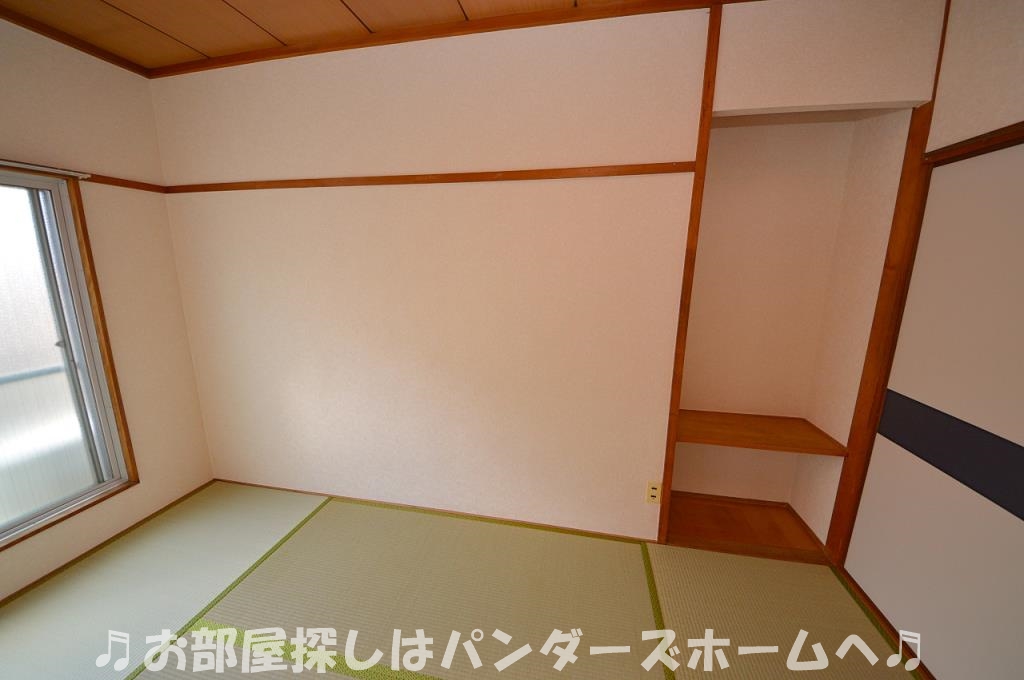 室内写真は同マンションの別部屋タイプです。