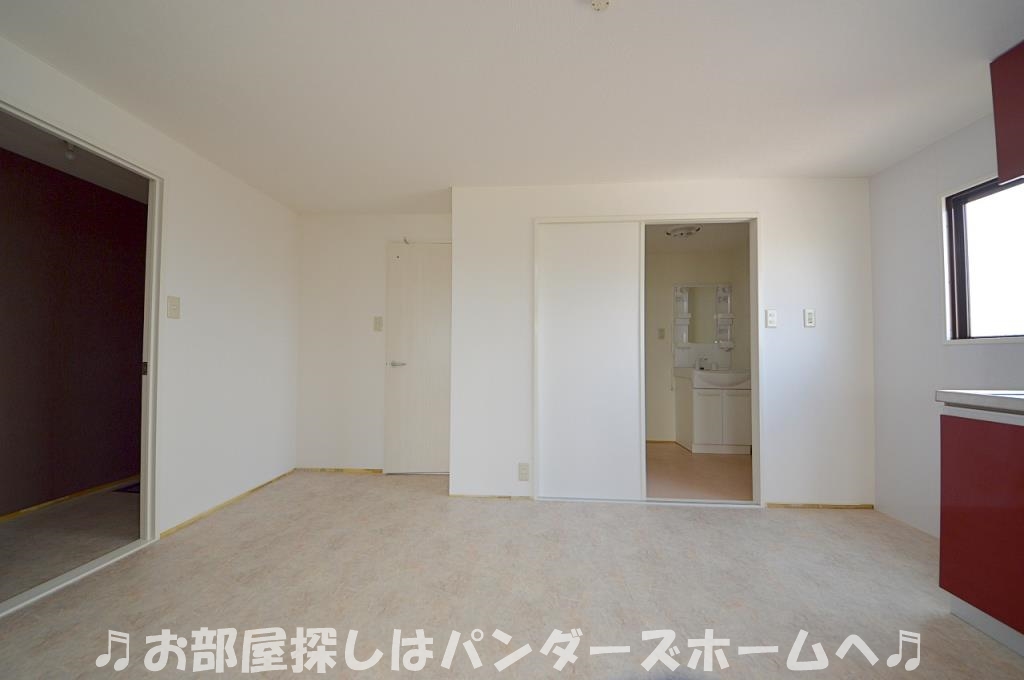 お部屋により色目等異なる場合があります。