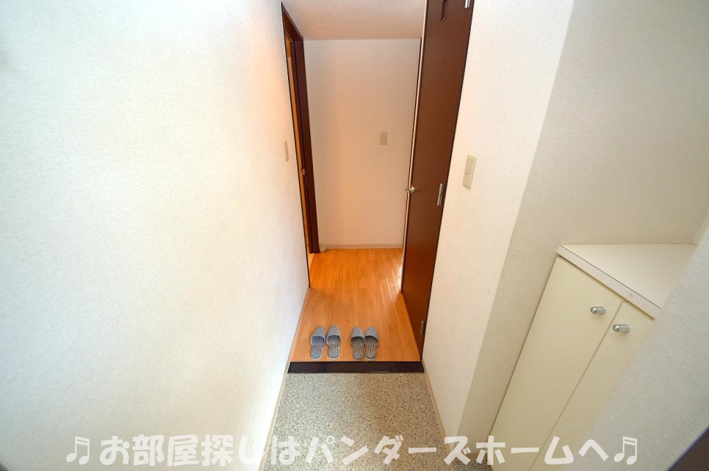 中部屋タイプの室内写真です。