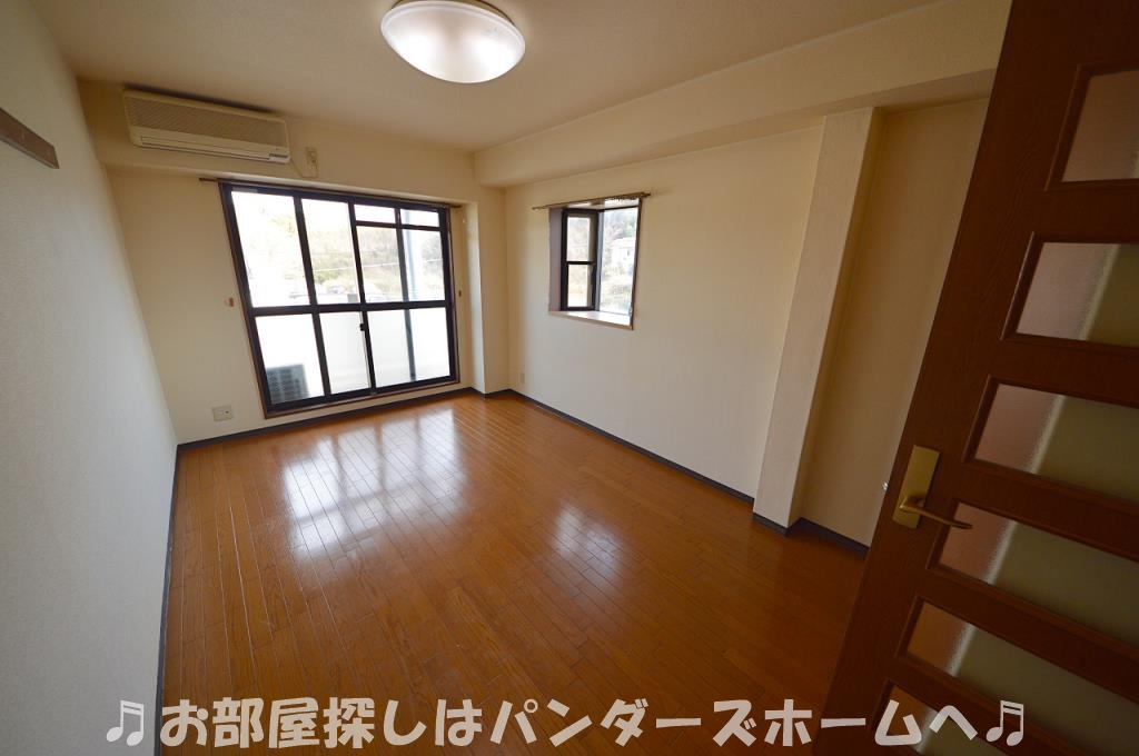 同マンション別部屋写真。４Ｆはロフト付きです。