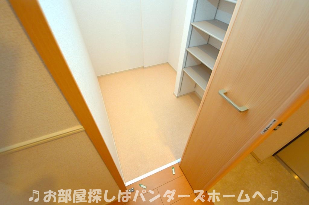 同マンション別部屋写真