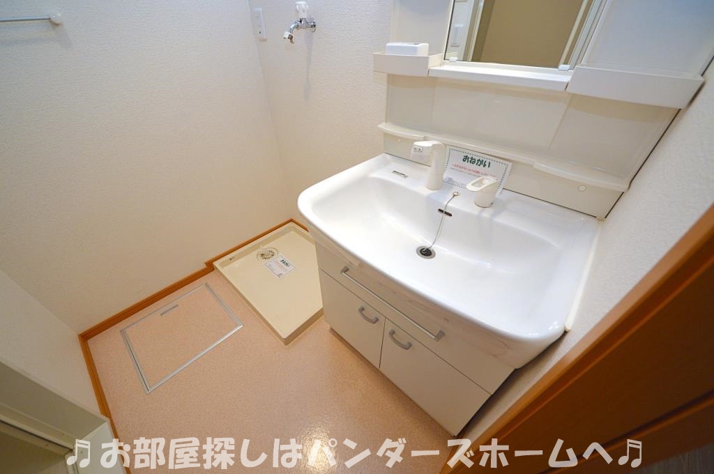 同マンション別部屋写真