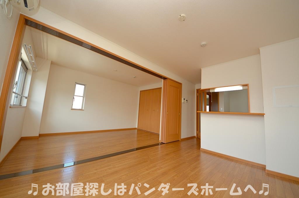 同マンション別部屋写真