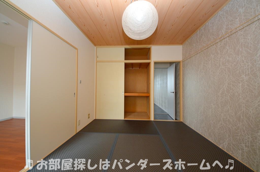 お部屋により仕様や色目等が異なります。