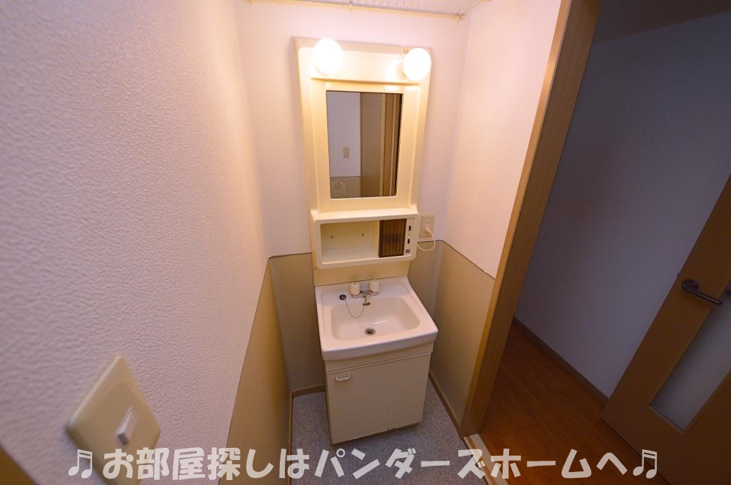 同マンション別部屋写真。