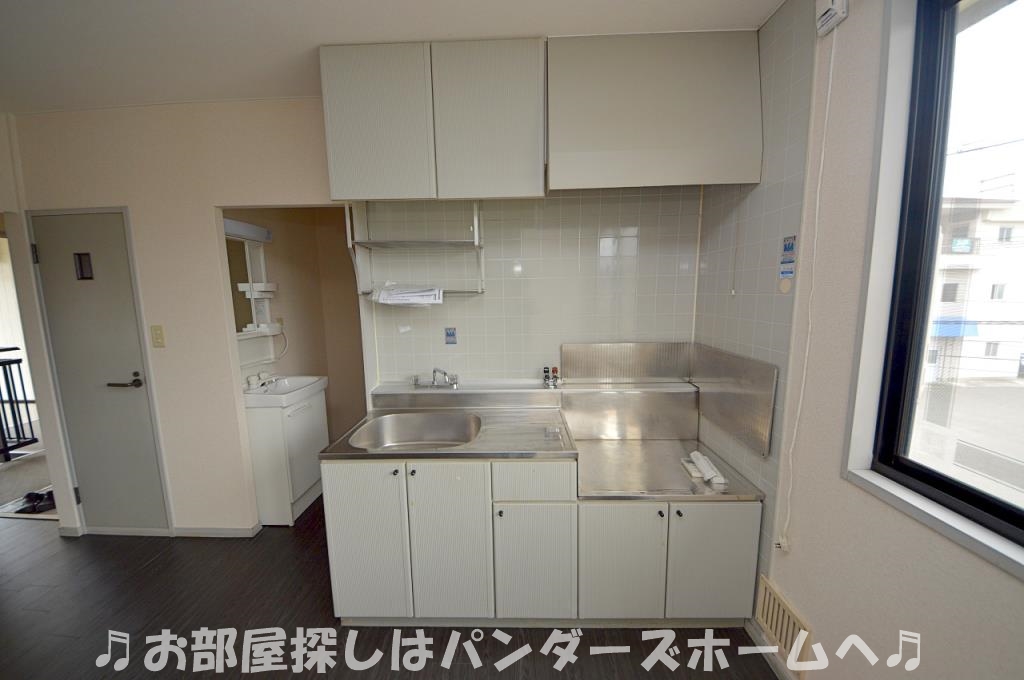 お部屋により仕様や色目等が異なります。